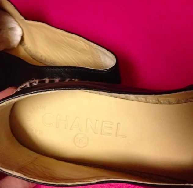 Chanel Slip-on Espadrilles, Black Leather: Miley Cyrus   Kendall Jenner