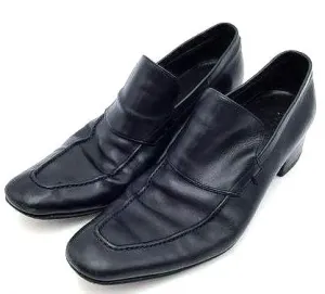 Gucci Men's Black Leather Slip-On Loafers-Size 9D ( COA)