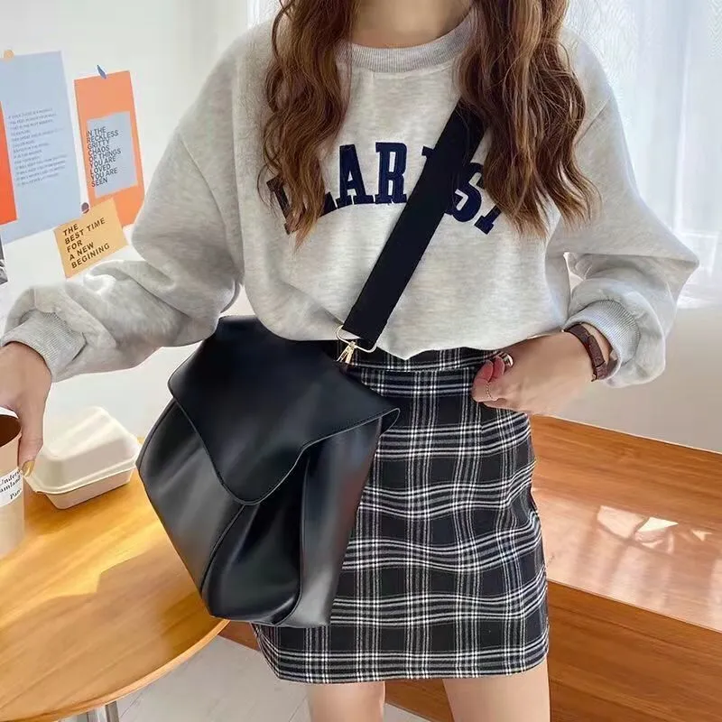 Tote Women Bag Designer Shoulder Bag Female Underarm Crossbody Bag Handbag Retro Fashion PU Leather 2021 All-match High Capacity