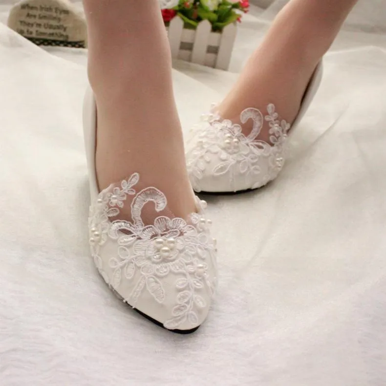 White floral lace kitten heel wedding shoes elegant closed toe bridal pumps